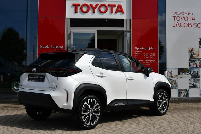 Toyota YARIS Cross 1.5 Hybrid Executive Limited Automaat 116pk | Stuur & Stoel verwarming | Sensoren voor & achter | BSM | Keyless entry |