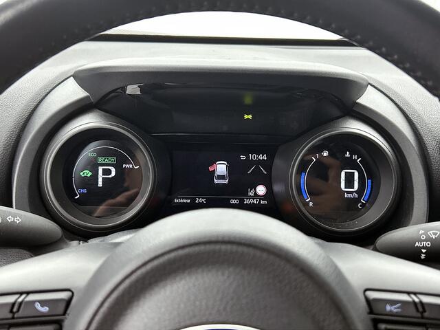 Toyota YARIS Cross 1.5 Hybrid Dynamic | Blindspot | Stoelverwarming | PDC voor en achter | Navigatie | Camera |