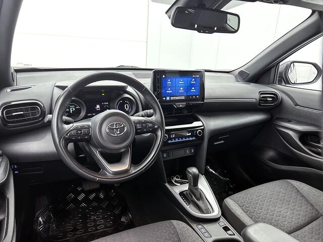 Toyota YARIS Cross 1.5 Hybrid Dynamic | Blindspot | Stoelverwarming | PDC voor en achter | Navigatie | Camera |