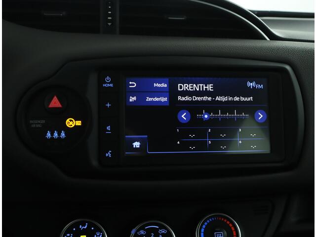 Toyota YARIS 1.0 VVT-i Connect | Airconditioning | Achteruitrijcamera | Trekhaak |