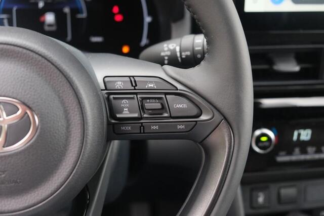 Toyota YARIS Cross 1.5 Hybrid 130pk CVT Teamplayer | App Connect | Climate | Adaptive Cruise | Full LED | Camera | Keyless | Blind Spot | Stoelverwarming