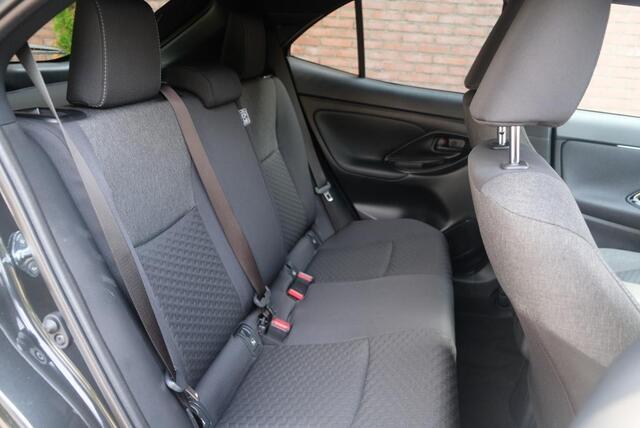 Toyota YARIS Cross 1.5 Hybrid 130pk CVT Teamplayer | App Connect | Climate | Adaptive Cruise | Full LED | Camera | Keyless | Blind Spot | Stoelverwarming