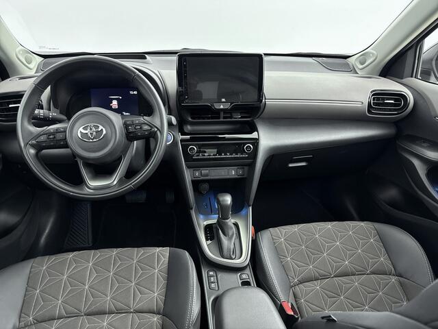 Toyota YARIS Cross 1.5 Hybrid Executive | Glazen Panoramadak | Stoelverwarming | Draadloos Telefoonlader | Trekhaak Afneembaar |