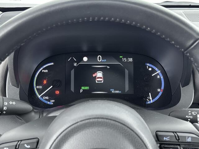 Toyota YARIS Cross 1.5 Hybrid Executive | Glazen Panoramadak | Stoelverwarming | Draadloos Telefoonlader | Trekhaak Afneembaar |