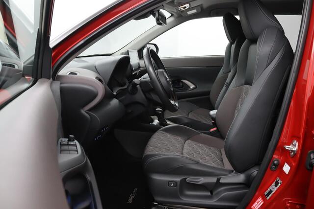 Toyota YARIS Cross 1.5 Hybrid Executive | Trekhaak | Parkeersensoren Rondom | Navigatie | Stoelverwarming |