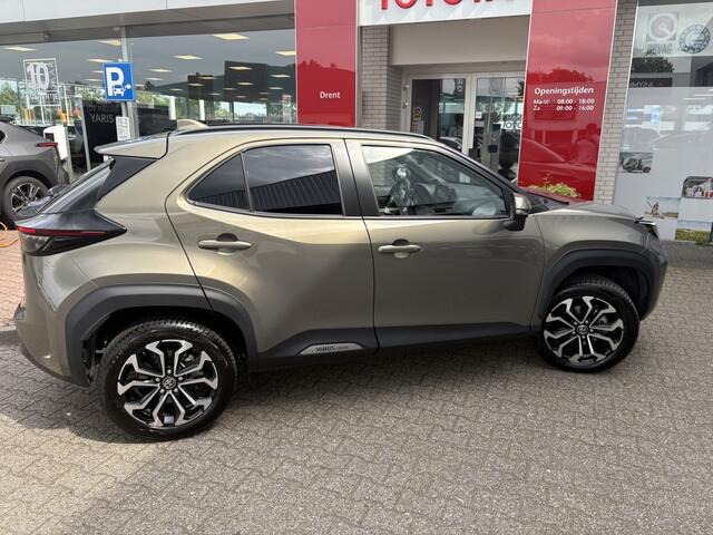 Toyota YARIS 1.5 Hybrid Dynamic | Trekhaak | NL auto | All-season banden