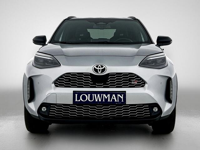 Toyota YARIS Cross 1.5 Hybrid 130 GR Sport | Blindspot | Stoelverwarming + Stuurverwarming | Navigatie |
