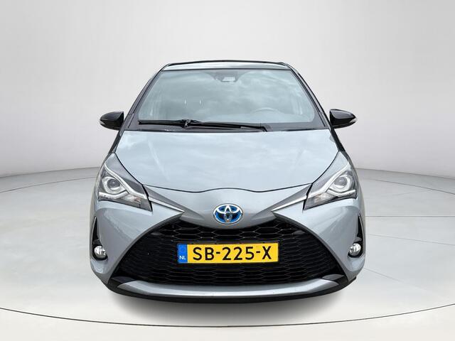 Toyota YARIS 1.5 Hybrid Bi-Tone Plus **NAVIGATIE/ PANORAMA DAK/ KEYLESS/ GARANTIE**