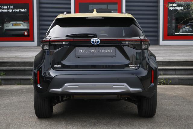 Toyota YARIS Cross 1.5 Hybrid Adventure AWD!!