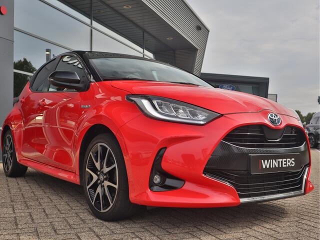 Toyota YARIS 1.5 Hybrid Dynamic | Navigatie | Stoelverwarming | Cruise Control | "17LMV |