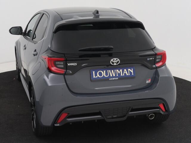 Toyota YARIS 1.5 Hybrid 130 GR Sport | NIEUW & DIRECT LEVERBAAR | incl. alle acties | Panoramadak | Winter Pakket |