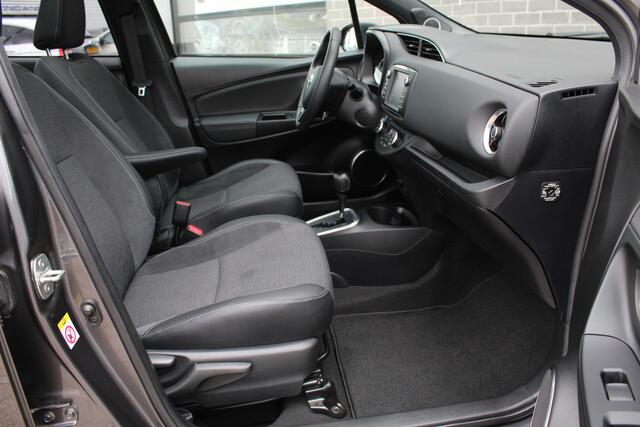 Toyota YARIS 1.5 Hybrid Premium / Panoramadak / Camera / Keyless / N.A.P.