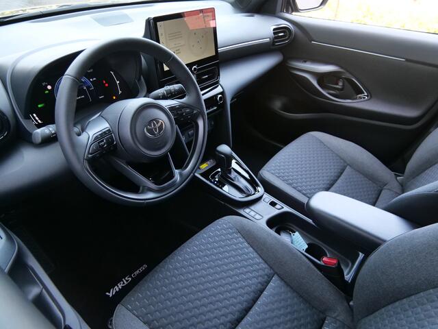 Toyota YARIS Cross 1.5 Hybrid 130 Pk Teamplayer Automaat Apple Carplay / DAB / Camera / Stoelverwarming