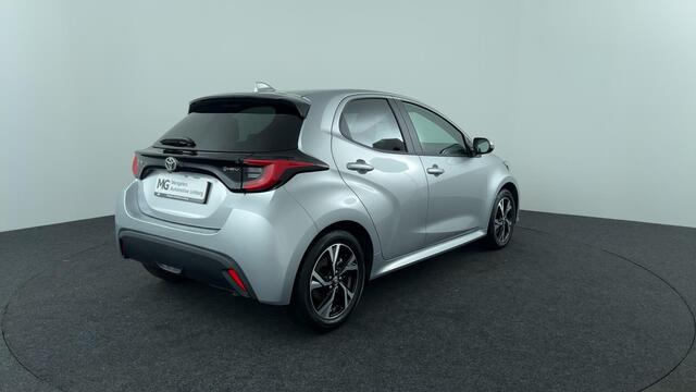 Toyota YARIS 1.5 Hybrid 115 First Edition