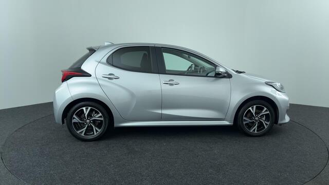 Toyota YARIS 1.5 Hybrid 115 First Edition
