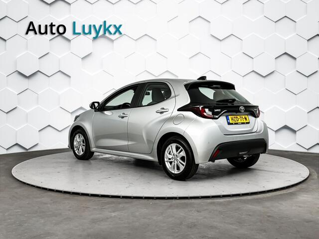 Toyota YARIS 1.5 Hybrid 115 Business | Parkeersensoren voor + achter | Stuurverwarming | Stoelverwarming