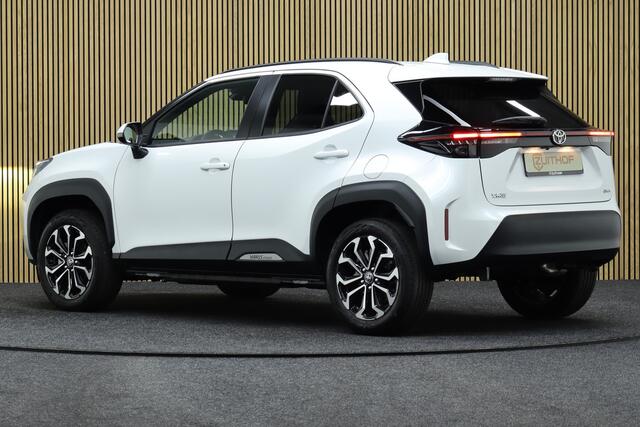 Toyota YARIS Cross 1.5 Hybrid 115 First Edition | Navigatie | Winterpakket | Apple Carplay & Android Auto | Camera | Adaptive-cruise | Keyless | Clima