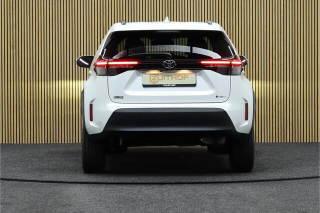 Toyota YARIS Cross 1.5 Hybrid 115 First Edition | Navigatie | Winterpakket | Apple Carplay & Android Auto | Camera | Adaptive-cruise | Keyless | Clima