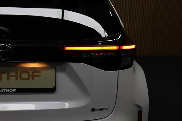 Toyota YARIS Cross 1.5 Hybrid 115 First Edition | Navigatie | Winterpakket | Apple Carplay & Android Auto | Camera | Adaptive-cruise | Keyless | Clima