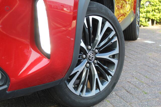 Toyota YARIS Cross 1.5 Hybrid Executive Limited | Rijklaar | Panoramadak | Keyless | LED | Stoelverw. | Sensoren v+a | Dealer onderhouden