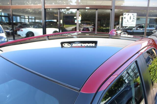 Toyota YARIS Cross 1.5 Hybrid Executive Limited | Rijklaar | Panoramadak | Keyless | LED | Stoelverw. | Sensoren v+a | Dealer onderhouden