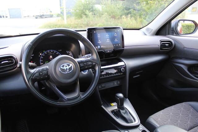 Toyota YARIS Cross 1.5 Hybrid Executive Limited | Rijklaar | Panoramadak | Keyless | LED | Stoelverw. | Sensoren v+a | Dealer onderhouden