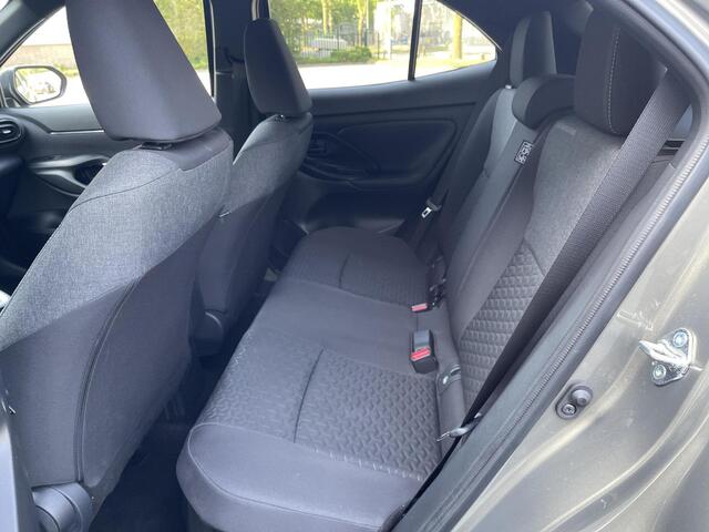 Toyota YARIS Cross 1.5 Hybrid Dynamic Ultimate 4X4 **PARKEERSENSOREN/ STOELVERWARMING/ NAVIGATIE**