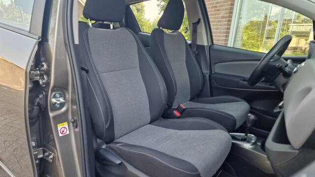 Toyota YARIS 1.5 Hybrid Trend, Navigatie, LM velgen, NL auto!