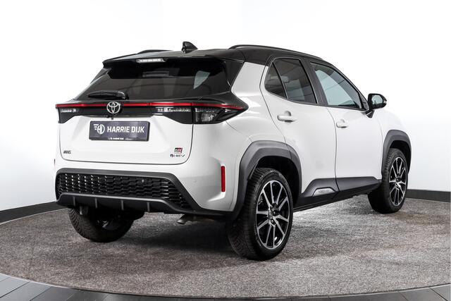 Toyota YARIS Cross 1.5 Hybrid 130 GR Sport (Nieuw model) | Dig.Cockpit | Adapt.Cruise | Stoel+Stuurverw. | Camera | PDC + NAV + App.Connect (Draadloos) | ECC | LM 18" | 2210