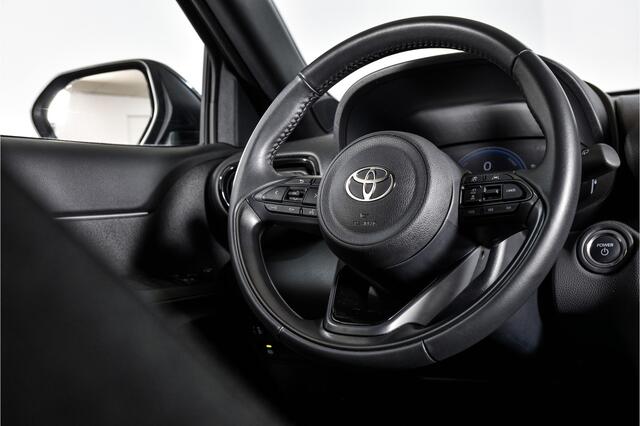 Toyota YARIS Cross 1.5 Hybrid 115 First Edition (Nieuw model) | Dig.Cockpit | Adapt.Cruise | Stoelverwarming | Camera | PDC | App.Connect | Auto.Airco | LM 17" | 8010