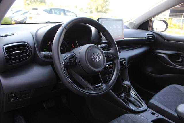 Toyota YARIS 1.5 Hybrid 115 Dynamic Comfort | Rijklaar | Stuur/Stoel-verwarming | Dodehoekdetectie | Apple/Android | PDC | Camera
