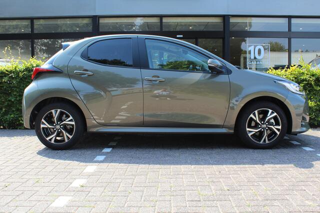 Toyota YARIS 1.5 Hybrid 115 Dynamic Comfort | Rijklaar | Stuur/Stoel-verwarming | Dodehoekdetectie | Apple/Android | PDC | Camera
