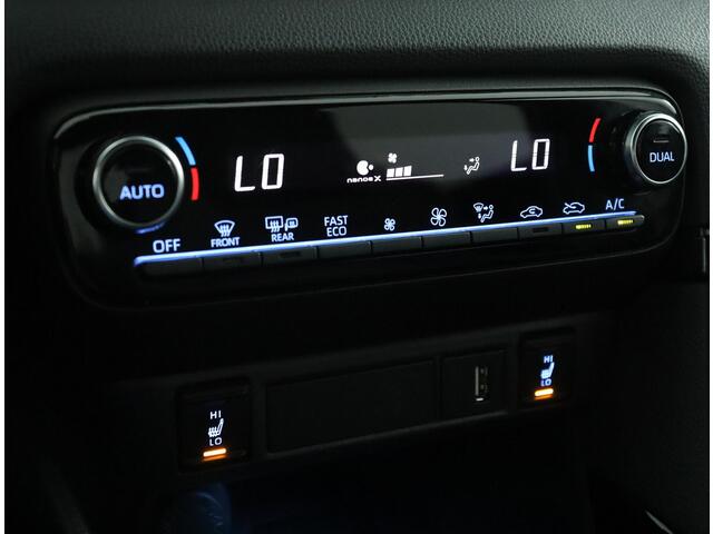 Toyota YARIS 1.5 Hybrid Executive | Stoelverwarming | ACC | Climate control |