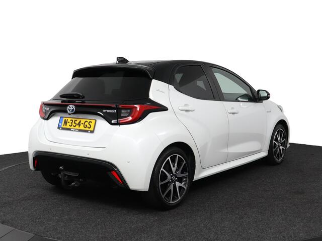 Toyota YARIS 1.5 Hybrid Executive | Trekhaak | Parkeersensoren | Apple Carplay/Android Auto | Stoelverwarming |