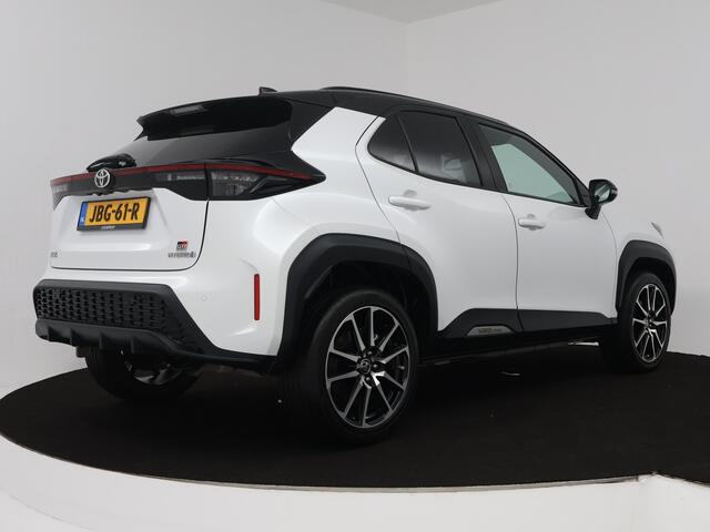 Toyota YARIS Cross 1.5 Hybrid GR Sport | Navigatie | PDC V+A |