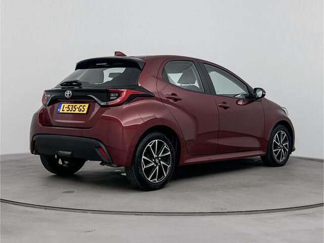 Toyota YARIS 1.5 VVT-i Dynamic | Apple Carplay/Android Auto | Metaallak | Lichtmetalen Velgen | Airco | Adaptieve Cruise Control |