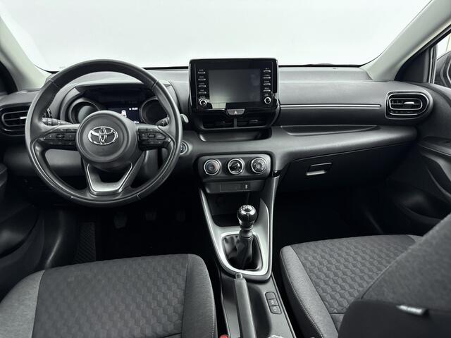 Toyota YARIS 1.5 VVT-i Dynamic | Apple Carplay/Android Auto | Metaallak | Lichtmetalen Velgen | Airco | Adaptieve Cruise Control |