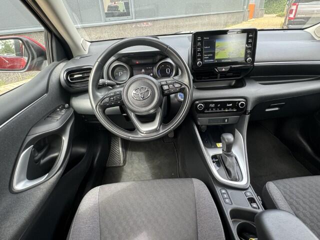 Toyota YARIS 1.5 Hybrid Dynamic Head up, Navi