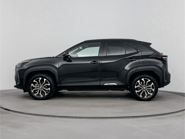 Toyota YARIS Cross 1.5 Hybrid 115 First Edition | Apple Carplay/Android Auto | Stoel-/Stuur verwarming | Parkeersensoren | Metaallak |
