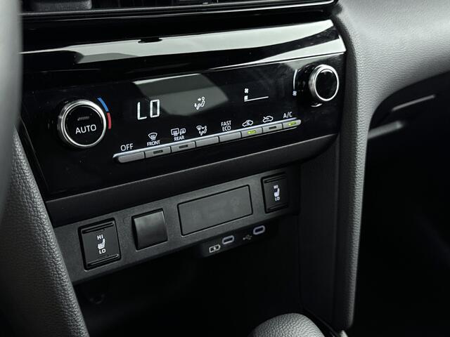Toyota YARIS Cross 1.5 Hybrid 115 First Edition | Apple Carplay/Android Auto | Stoel-/Stuur verwarming | Parkeersensoren | Metaallak |