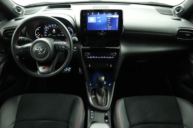 Toyota YARIS Cross 1.5 Hybrid GR Sport | JBL Audio | Leder Alcantara bekleding | 18" Lichtmetalen velgen | Camera | Stoelverwarming | 10 jaar garantie! |