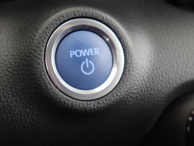 Toyota YARIS 1.5 Hybrid Executive | Afneembare trekhaak | 17'' LM velgen | Stoelverwarming | Full map navigatie |