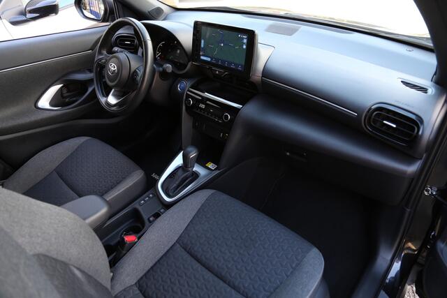 Toyota YARIS Cross 1.5 Hybrid Dynamic Team Navi LED Camera ACC