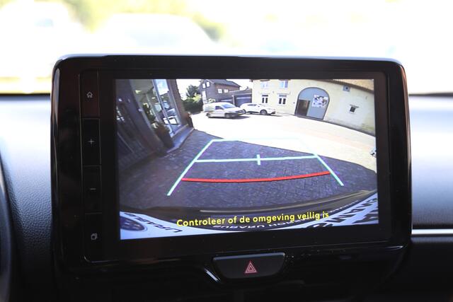 Toyota YARIS Cross 1.5 Hybrid Dynamic Team Navi LED Camera ACC