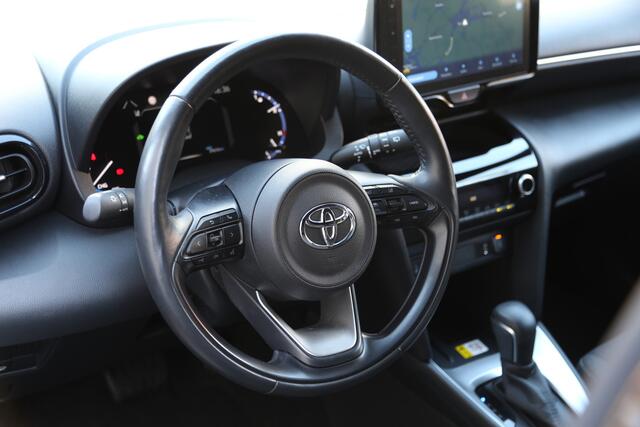 Toyota YARIS Cross 1.5 Hybrid Dynamic Team Navi LED Camera ACC