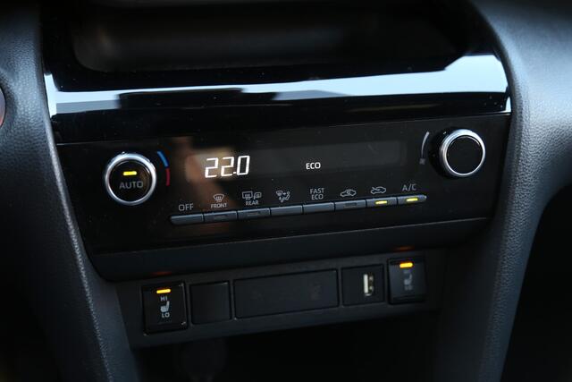 Toyota YARIS Cross 1.5 Hybrid Dynamic Team Navi LED Camera ACC