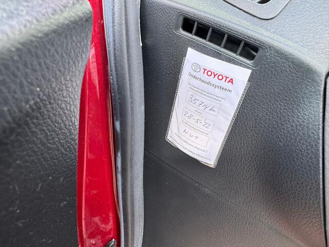 Toyota YARIS 1.5 Hybrid Dynamic | 2e eigenaar | NL Auto 38.899 KM | NAP | Achteruitrijcamera | Cruise control | Airco | APK tot 21-08-2027 |
