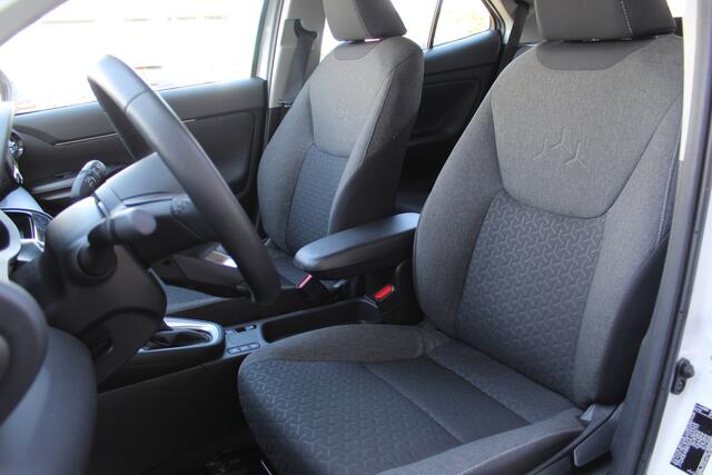 Toyota YARIS Cross 1.5 Hybrid Dynamic Special | Rijklaar | Parelmoer | Head Up | Stoel-/Stuurverw. | Apple/Android | Navi | LED | El. Achterklep | Smartkey