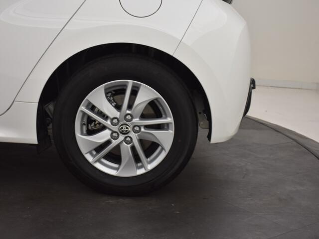 Toyota YARIS 1.5 Hybrid 115 Active | Facelitft | Trekhaak | LM Velgen | Carpl