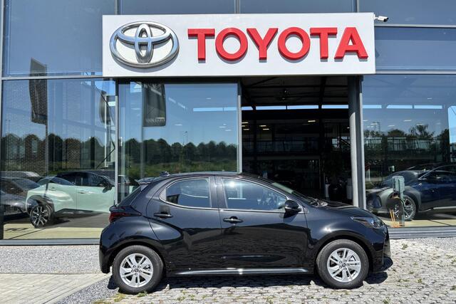 Toyota YARIS 1.5 Hybrid 115 Active Limited, Parkeersensoren, Stoelverwarming, Apple carplay, Android auto.